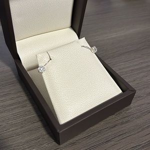 14k (A209) white gold drop earrings with diamonds